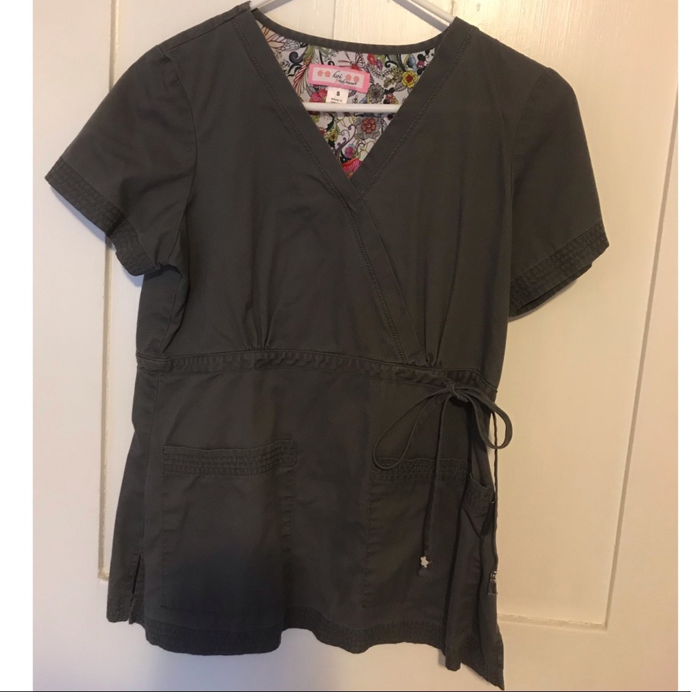 KOI scrub set